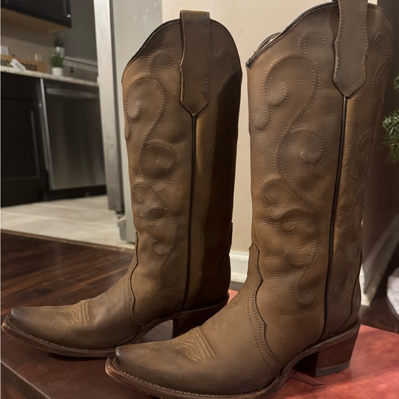 Women’s Circle G boots. - Picture 4 of 5